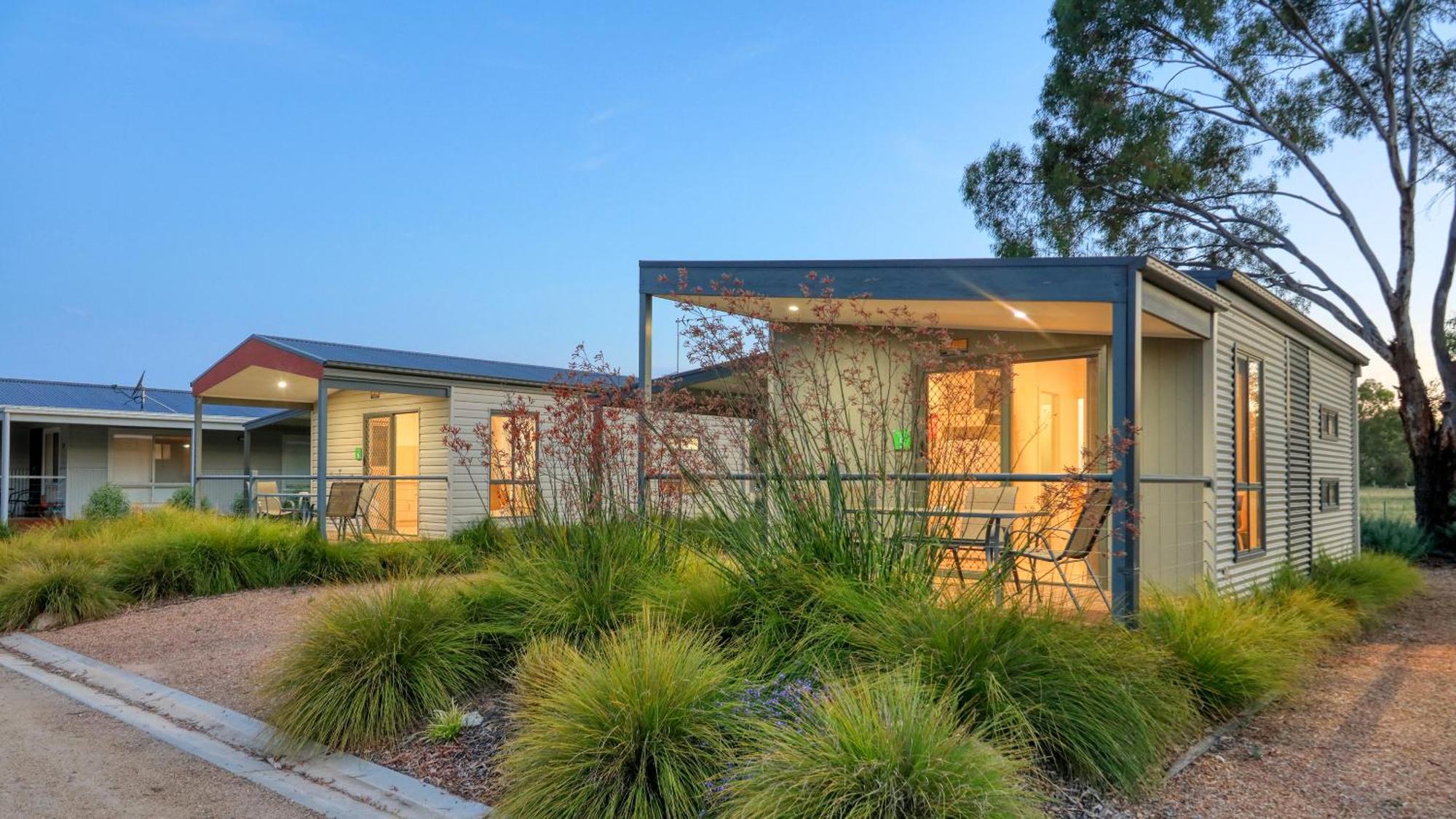 Yarrawonga Riverlands Tourist Park Экстерьер фото