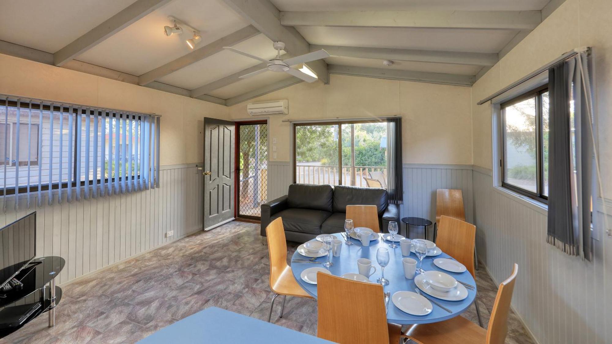 Yarrawonga Riverlands Tourist Park Номер фото